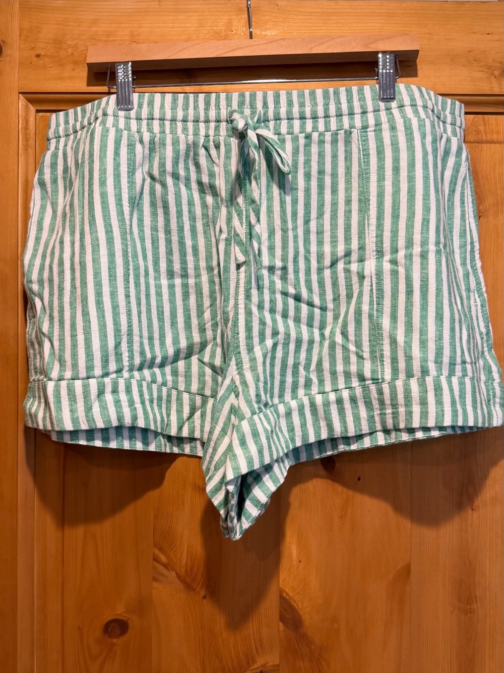 Universal Thread Green & White Striped High Waist Drawstring Shorts - XL